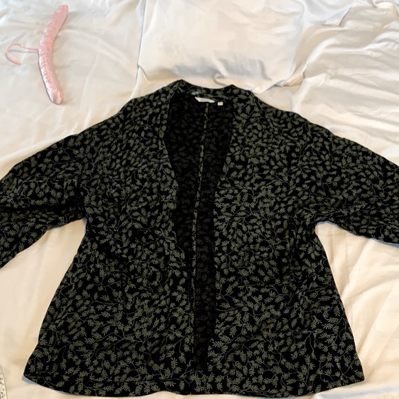 Kimono jacket, Green leaf print on black, Size L. - Picture 1 of 6